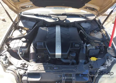 2004 Mercedes-Benz C 240 4Matic z USA, uszkodzony, nr VIN WDBRF81J54F456928